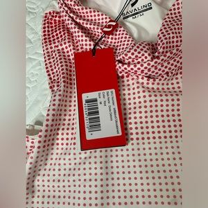 Women's sleeveless sports dress, sportswear with UV sun protection